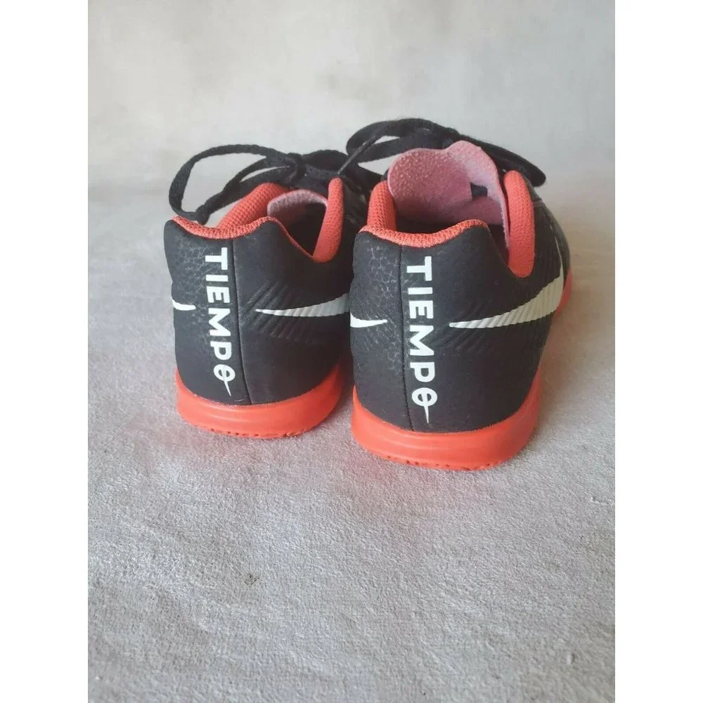 Nike Tiempo‎ Sneakers Youth Boys 3.5 Black Red Casual Shoes